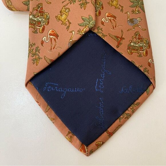 FERRAGAMO Vintage Silk Novelty Jungle Safari Monkey Ostrich Print Neck Tie Tan - Picture 8 of 8